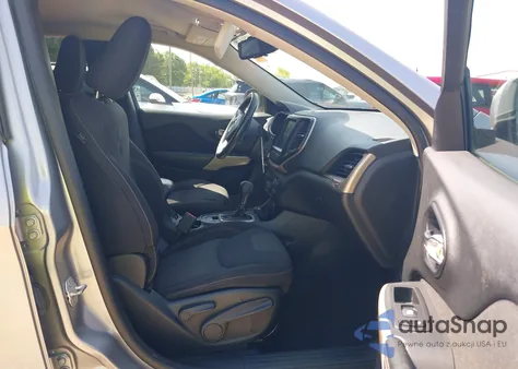 2017 Jeep Cherokee Latitude 4X4 z USA, uszkodzony, nr VIN 1C4PJMCB5HW611179